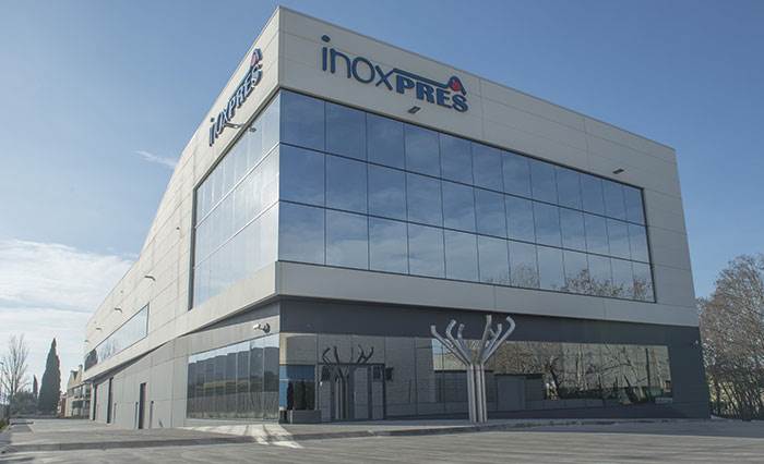 INOXPRES SA, die spanische Tochtergesellschaft von Raccorderie Metalliche eröffnet ihren neuen Sitz: Büroräume und Lagerhalle von 10.000 Quadratmetern.