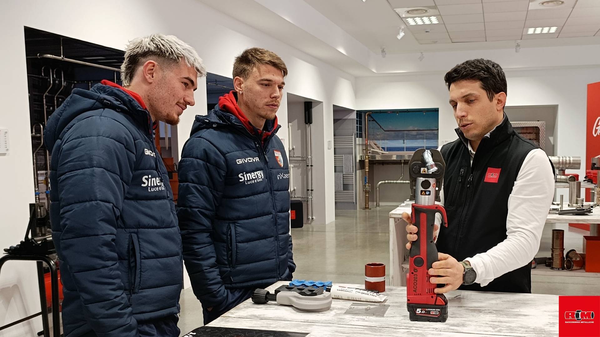 Mantova Calcio visite Raccorderie Metalliche: le sport rencontre l'industrie