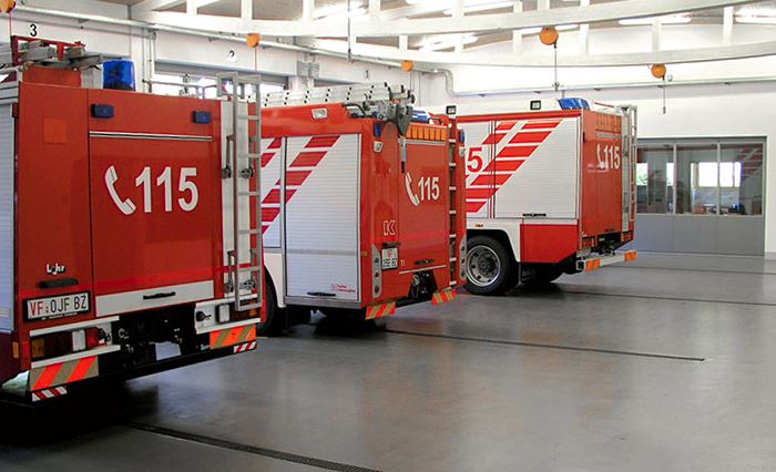 Nouveaux systèmes de chauffage, dans la Caserne de pompiers en Lombardie