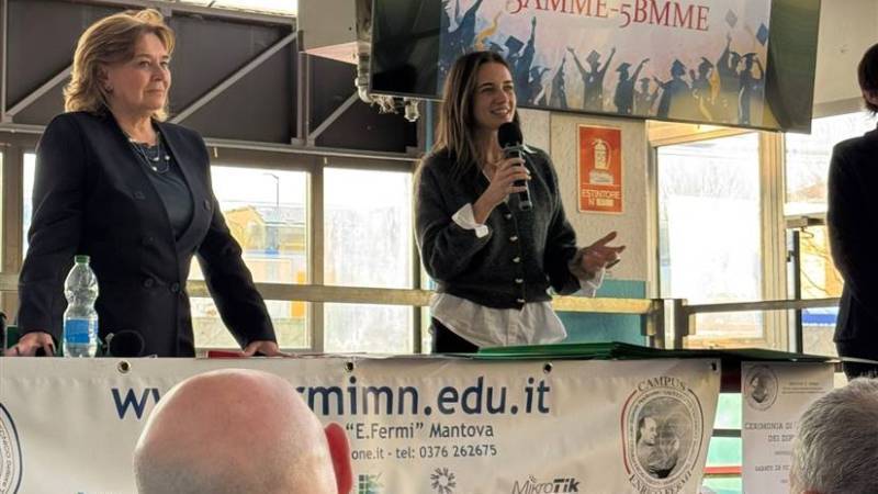 La Festa dei Diplomi all'ITIS Fermi di Mantova: RacMet premia l'eccellenza